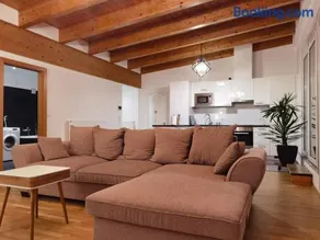 BeeHome Apartment - Image 5
