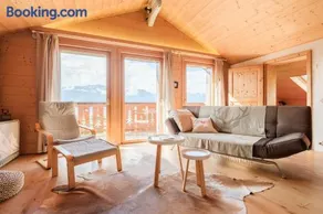 Chalet Rouge Coeur - Image 1