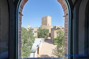 ¡Vistas al Castillo Casa con Piscina en el Centro - Image 2
