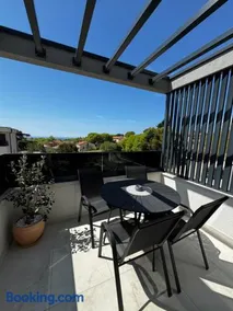 Apartment Nina, Tar - Image 1