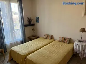 Villa de Charme à Porquerolles – Confort Sérénité à 100m du Village - Image 3