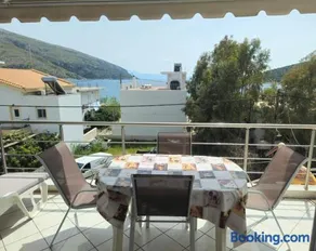 Pelekanos Apartment - Image 1
