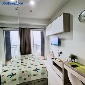 Tentrem Room at Springwood Residence - Image 3