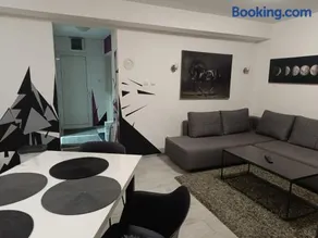 Apartment Triangle - Image 5