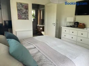 Boende med hotellkänsla i populära Skrea, Falkenberg - Image 5