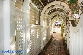 5 Bedroom Wilson Village Home 62 - Image 2