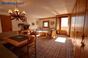 Chesa Munteratsch 2-Zimmerwohnung 102 Typ E - Image 1