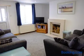 Cosy Cottage to Relax or Explore - Image 3