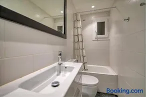 Apartment with pool and tennis courts in Calella de Palafrugell - Image 3