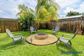 Boynton 3 2 Pool House - Image 4
