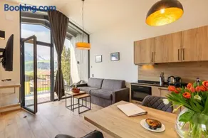 Emma Deluxe Aparthotel, Aircondition, ganzjährig beheizter Außenpool & Skibus direkt vor der Tür - Image 3