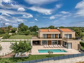 Villa D&L Deluxe - Image 1