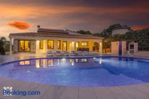 Villa Aveta By Abahana Villas - Image 1