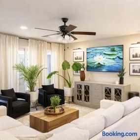 Sequoia Oasis near Downtown Exeter - Image 1