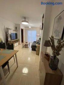 Apartamento a estrenar en primera línea de playa en Magic World Marina Dor - Image 2