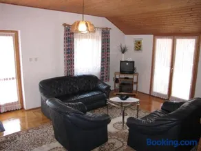 Schmidt apartment - Image 3