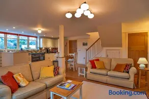 Finest Retreats - Lower School Cottages - Image 2