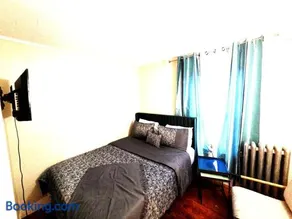 Luxury Loft - Family-Friendly Home Free Parking - Image 5