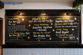 The Red Lion - Image 2