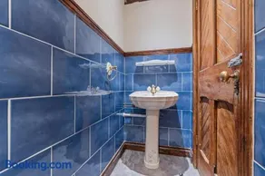 Stacey's 4 Bedroom House in Pontypool - Image 5