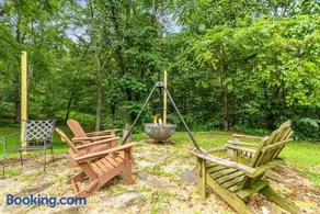 Historic 1802 Forge Home by North River & Trails - Image 5