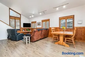 Cozy Home Lake Huron with Loft 2 Bedroom 1 Bathroom - Image 3