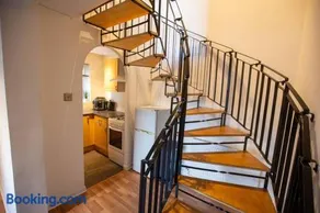 Entire 1 Bedroom House in Manchester - Image 3
