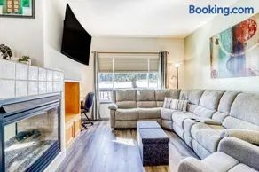 Two-story townhome on Ridge Golf Course with pools hot tubs gyms tennis - Image 5