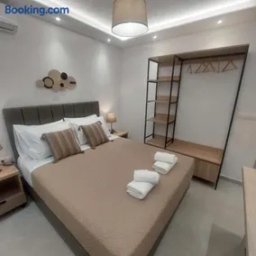 Malama's apartment - Image 2
