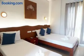 CG'S TRAVELLERS INN - Image 2