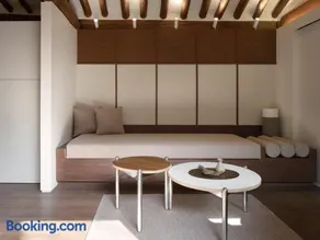 Luxury Hanok Stay Elegance - Image 2