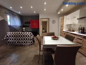 Grape's Home - Image 4