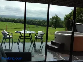 The Lodges at Thornbrook - Image 3