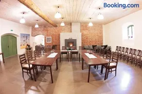 Eistvere Manor Accommodation - Image 2