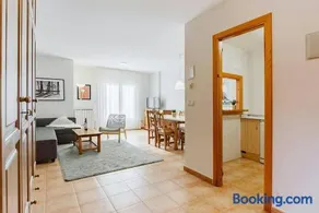 Olympia by Cardi Suites. - Image 4