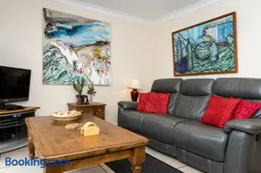 Coastal Hideaway in Pevensey Bay - Image 2
