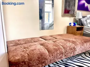 Comfy Double bedroom with a Private Toilet - Image 5