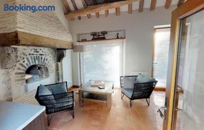 Le Petit Pavillon - Image 2