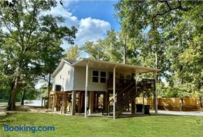 Secluded Riverside Oasis Private Deck Dock - Image 1