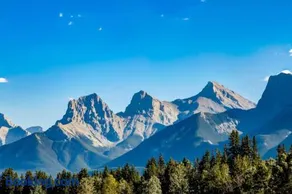 Gateway Suites near Banff - Image 2