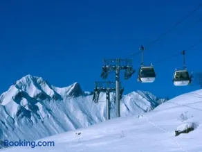 Chalet haut de gamme proche des pistes avec sauna et parking privé - FR-1-344-1209 - Image 2