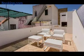 Stunning House With Rooftop and Pool by LovelyStay - Image 2