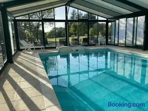 Appartement premium dans propriété avec parc et piscine chauffée privée - Image 2