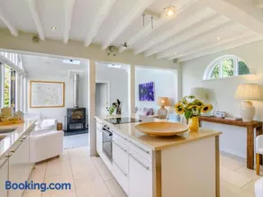 2 Bed in Cranbrook oc-51229 - Image 3