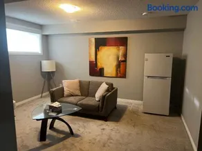 Cozy private basement suite with separate entrance - Image 2