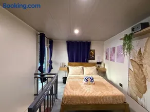 Alf's Guesthouse - Image 2