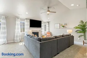 Brand New Valley View Caldwell home - Image 2