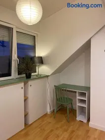 1 bedroom with private bathroom & Kitchenette - Image 4