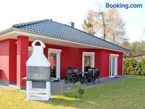 rotes Ferienhaus im Fischerdorf - Image 1