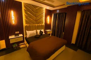 Peaceful Stay In Peshawar - Image 2